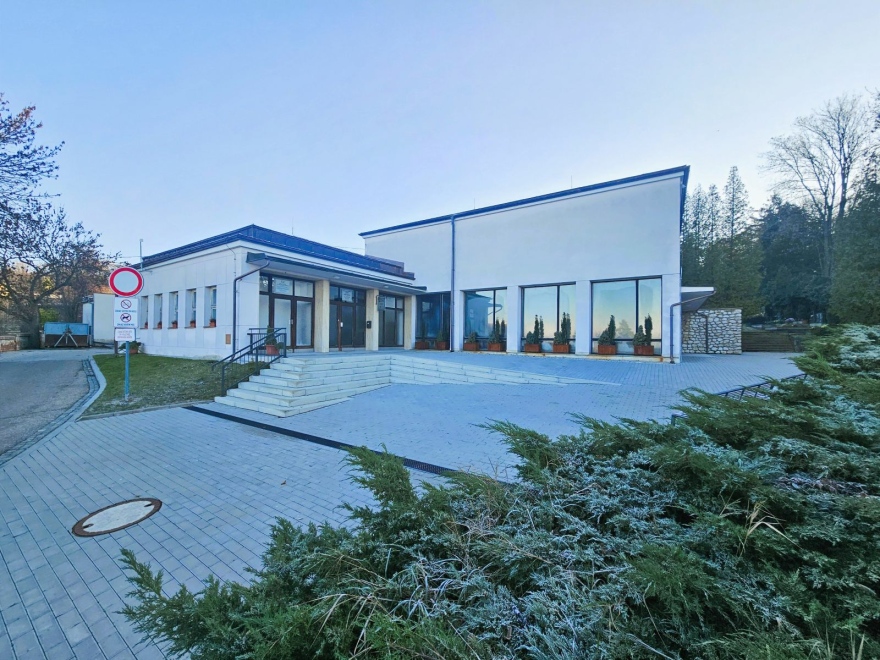 Smuteční síň - interiéry